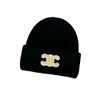 Skull Cap Hat Designers Chan Lady Beanie Ch Triumphal Arch High Beauty Sticked Widened Large Head French Style Hatt liten päls ansikte som visar hatt