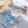 Inne majtki Summerless Satin Briefs Kobiety oddychane bieliznę Dziewczyna Słodka seksowna siatka lądzie z cienkim paskiem krzyżowym bielizny YQ240130