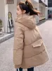 Trenchs de femmes Manteaux de coton Manteau Femmes 2024 Mode d'hiver Lâche Épais Chaleur Poches arrière Décoration Pain