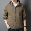 남성용 재킷 봄/여름 2024 남자를위한 후드 재킷 일일 단색 캐주얼 태양 보호 야외 운동복