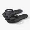 Designer Slides Summer High Quality Personality Lady Slipper Outdoor Fashion Bekväm mjuk sulade sandaler Bad Bad Non-Slip Inomhus 36-44 EUR