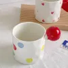 Tassen Niedlicher Ins-Stil Liebe Polka Dot Kugelgriff Keramik Unregelmäßige Tasse Paar Wasser Kaffee Frühstückstasse Weiß und Rot