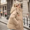 Trenchs de femmes Manteaux 2024 Veste d'hiver Femmes Parkas Femme Down Coton Vestes à capuche Pardessus épais chaud coupe-vent décontracté étudiant manteau