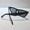 Sonnenbrille Sonnenbrille für Männer und Frauen Sommer-Katzenaugen-Stil Anti-Ultraviolett 41468 Retro-Schild-Linse Platte Quadratisch Vollformat-Modebrille Zufällige Box ISZZ