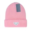 Nuevo Diseñador de gorros de lujo Invierno para hombres y mujeres Diseño de moda Gorros de punto Caída de lana Capunisex Gorro cálido P-9 F-16