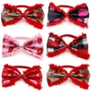 Vêtements de chien 50pcs mignon en peluche Saint Valentin Style Pet Bowtie Collier réglable Cravates pour petites fournitures Arcs rouges