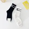 Frauen Socken 2024 Trendy Einfache Designer Brief Gestreiften Luxus Worte Solide Mode Farbe Casual Atmungsaktive Baumwolle Socke