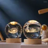 Figurines décoratives brillantes d'astronaute de la galaxie planétaire, boule de cristal, veilleuse, alimentation USB, lampe de chevet chaude/RVB, lampe cadeau de noël pour enfant