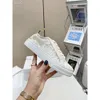 Zapato de plataforma de lujo Diseñador de damas Laurens Zapatos de cuero Zapatillas de deporte Blanco puro Cordón para mujer Zapatillas deportivas casuales Correr real Correr