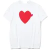 Jouez à Commes des Garcons Couple mâle et féminin T-shirt à manches longues Designer Broidered Red Heart Love Black Blanc Stripes Loose plus courte plus taille 8295