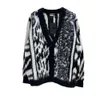 Sweaters Womens 2023 Sonbahar/Kış Yeni Kadınlar Maheimao Leopar Desen Jacquard Sweater V-Neck Uzun Kollu Kat Hardi