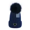 Atacado feminino malha gorro designer quente chapéus de inverno grande pele do falso pom poms bobble chapéu de esqui de malha p4