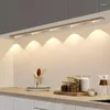 Luci notturne Luce a LED Lampada ricaricabile USB Sensore di movimento Wireless Ultra sottile per illuminazione in alluminio per armadio da cucina