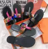 Kurt Geiger Flip Flops Kapcieczki Kobiety Sandały Sandały Szygowanie Rainbow Slippper Designer Slajdes Płaskie buty Eagle Głowa Diamentowa klamra 525