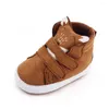 First Walkers Baby Shoes Classic Soft Sole Born Casual Fashion Sports Sneaker Spädbarn Småbarn Kartong Animal Walker Crib