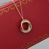 Charms halsband titanium stål trippel tre lager hänge halsband för kvinnor flickor krage collier klassiska designer smycken303n