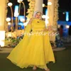 Robe de soirée musulmane jaune élégante 2024 Kaftan Dubaï Abaya Robes de bal saoudiennes avec perles à manches longues Cérémonie Fête formelle Muslimah Vestios de Gala Robe Mariee