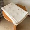 Stickad filt nordisk stil pompom kast filtar bomull mjuk sängäcke baby crib sängkläder barnvagn täcke soffa täck 240127