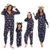 Kvinnors sömnkläder 2024 Julfamilj Matchande kläder Elk Print Mother Fader Kids Kläder Set Baby Romper Pyjamas Xmas Look