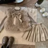 Ensembles de vêtements Bébé Filles Vêtements Ensemble Fausse Fourrure Gilet Manteau Automne Hiver Enfants Pull En Laine Tricoté Hauts Velours Jupe En Cuir Plissée 1-8Y