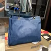 Mulheres grande capacidade de compras crossbody saco 42cm vintage designer bolsa ombro alfabeto luxo bolsa zíper com bolsa moeda hardware dourado pochette mala