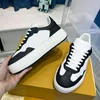 Sneaker Allenatore Virgil scarpe bassa casual di culo in pelle sneaker in rilievo in pelle vera in pelle vere donne donne piattaforma spessa piattaforma triplo abloh denim tela allenatori bianchi neri