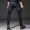 Une collection de nouveaux jeans d'automne et d'hiver 2023 pour hommes, pantalons décontractés pour hommes à coupe ample et droite élastique à coupe ajustée pour vêtements pour hommes