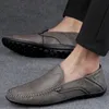 Sapatos masculinos de couro genuíno marca de luxo casual deslizamento em mocassins formais italiano preto masculino condução 240124
