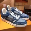 2024 Designerskor präglade louisely tränare sneaker vit svart himmel blå grön denim rosa röda lyxys virgil mens casual sneakers viutonly wittonly tränare