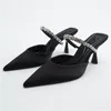 Sandales 2024 Noir Chaussures à talons hauts Femmes Printemps Stiletto Bout pointu Pompes Satin Strass Glitter Mules