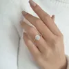 Bague Moissanite taille émeraude 3.00CT, bague de fiançailles à 3 pierres, taille émeraude et Cadellic, or jaune 18 carats