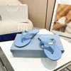 Verano Triángulo Chanclas Diapositivas Zapatillas Para Mujer Tacón Plano Sandalias Elegantes Zapatos Tamaño 35-43 Con Caja