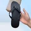 مصمم الرجال الصنادل Flip flop منصة النعال أحذية غير رسمية من المسامير المصممة المنخفضة المصممين أحذية الرجال
