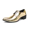 Designer de luxo moda masculina ouro azul apontou rendas até chelsea sapatos masculinos formal casamento baile vestido mocassins baile