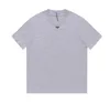 T-shirt da uomo Designer 2024 estate nuovo classico stile base internet famoso triangolo in ferro logo sciolto maglietta a maniche corte da uomo e da donna HKTJ