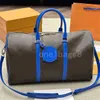 Duffle Bag Designer de alta qualidade Homens Mulheres Moda Bolsa de viagem Grande capacidade Zíper aberto e fechado revestido de lona de couro mão ombro crossbody saco de viagem