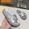 Projektowne kapcie buty dla kobiet swobodne sandały izolacyjne poślizg na płaskich mułach letnia śliski śliski na zewnątrz slajdy luksusowe modne but miękki pasek sandał