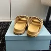 Top -Qualitäts -Urlaubs -Plattform -Plattform Slide Pantoffeln geflochtene Raffia -Komfort Sandalen mit charakteristisch