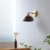ウォールランプノルディックブラッククルミブラス調整リビングルームのベッドルームベッドサイドスコンセホームデコアルミナイアの読み取り照明器具