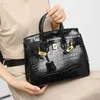 Bolsa tote original de couro crocodilo brilhante 2024 nova moda grande capacidade deslocamento de ombro único diagonal straddle bolsa estilo ocidental feminino MC4