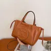 Bolsas de ombro Designer Toth bag mulheres este ano novo simples all-in-one bolsa grande capacidade commuter único ombro crossbody saco