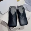 2024 Designer Kvinnor Flat läder Square Toe Slippers Sandaler Luxury Top Version Full Leather Shoes Outdoor Casual Shoes