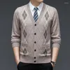 Pulls pour hommes Hommes Laine Pull Manteaux 2024 Automne Hiver Tricoté À Manches Longues Homme Plaid Cardigan À Poitrine Simple