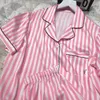 Damesijszijden pyjama met korte mouwen, tweedelige set zomer losse roze gestreepte pyjamaset dames satijn 240301