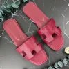 2024 New Style Summer Best Best Designer Sandal Outwear Outwear Leisure Vacation Slides Beach Flat Slippers Flate Fashion أحذية جلدية حقيقية للنساء 35-42