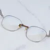サングラスフレーム2024到着クラシックライトラグジュアリースクエアスライバーメガネフレーム男性と女性ハンドクラフトスーパーチタン眼鏡