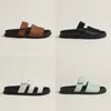 Moda de verano para mujer Chipre Sandalias Diseñador Plano Fondo Diapositiva Hebilla Becerro Zapatillas de cuero Suela de goma