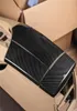 Tillbehör för BMW 5 Series E60 Carbon Fiber Sticker Car Styling Center Console Stowing Tidying Armest Box Protect Cover Trim6383269