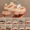 2024 Kids 9060 Running Shoes Top Joe Freshgoods Spädbarn Sneaker Suede 1906R Designer Penny Cookie Pink Baby Shower Blue Sea Salt Outdoor Trai 1165ESS