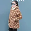 Kvinnors päls medelålders granulära sammet huva polka dot coat 2024 vinter mode mor varma bomullsbelagda kläder tidvatten 5xl.